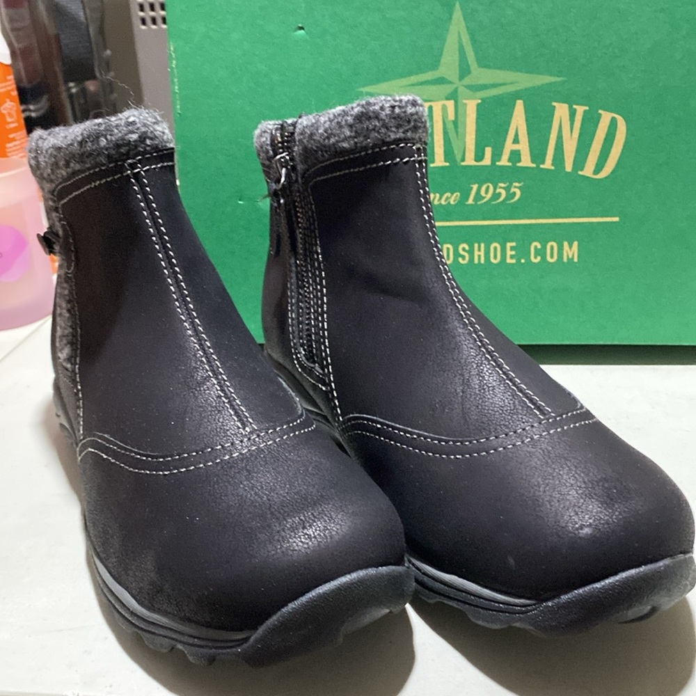 Eastland Booties - Picture 2 of 9